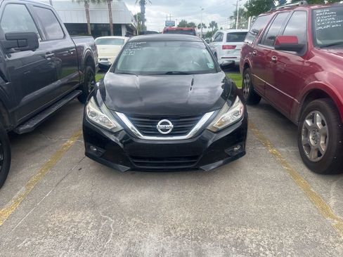 Used 2016 Nissan Altima 2.5 SV FWD image 1