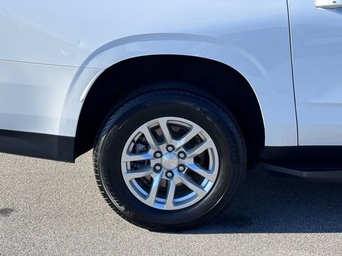 Used 2023 Chevrolet Suburban LT image 46