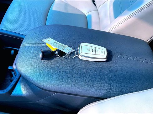 Used 2024 Toyota RAV4 Limited image 14