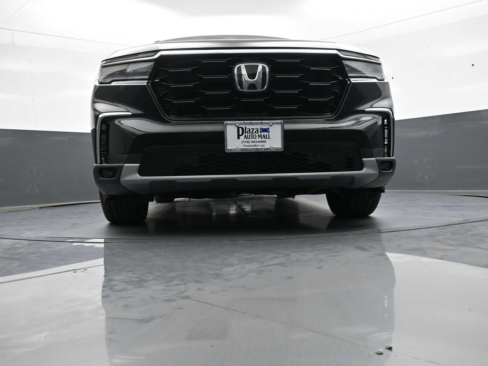 Certified 2025 Honda Pilot Touring image 30