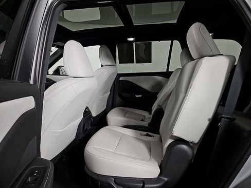 Used 2025 Lexus TX 350 AWD w/ Technology Package image 12
