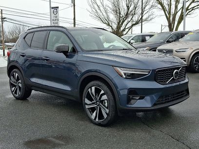 New 2026 Volvo XC40 B5 Ultra w/ Protection Package Premier