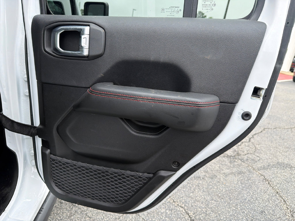 Used 2024 Jeep Wrangler Unlimited Rubicon AWD/4WD image 16