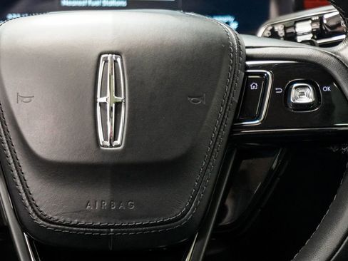Used 2024 Lincoln Aviator Reserve AWD/4WD image 16