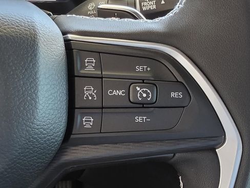 New 2025 Jeep Grand Cherokee L Altitude image 28