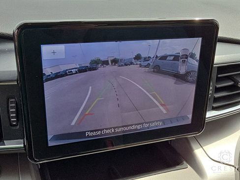 Used 2021 Ford Explorer XLT w/ Equipment Group 202A image 20