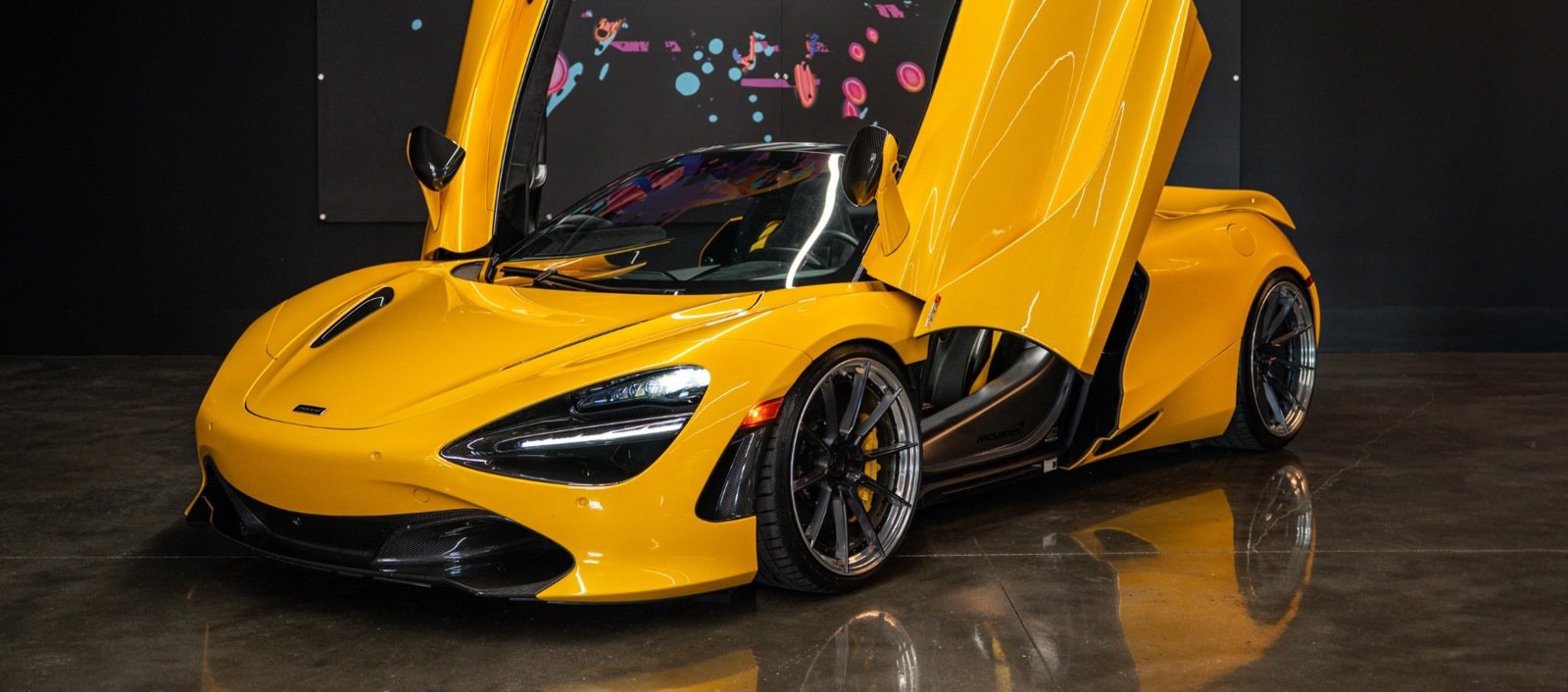 Used 2020 McLaren 720S Spider RWD image 2