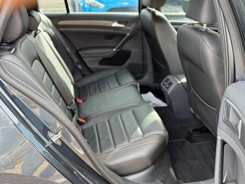 Used 2020 Volkswagen GTI SE image 27