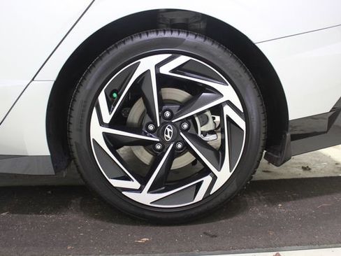 Used 2025 Hyundai Sonata SEL FWD image 30
