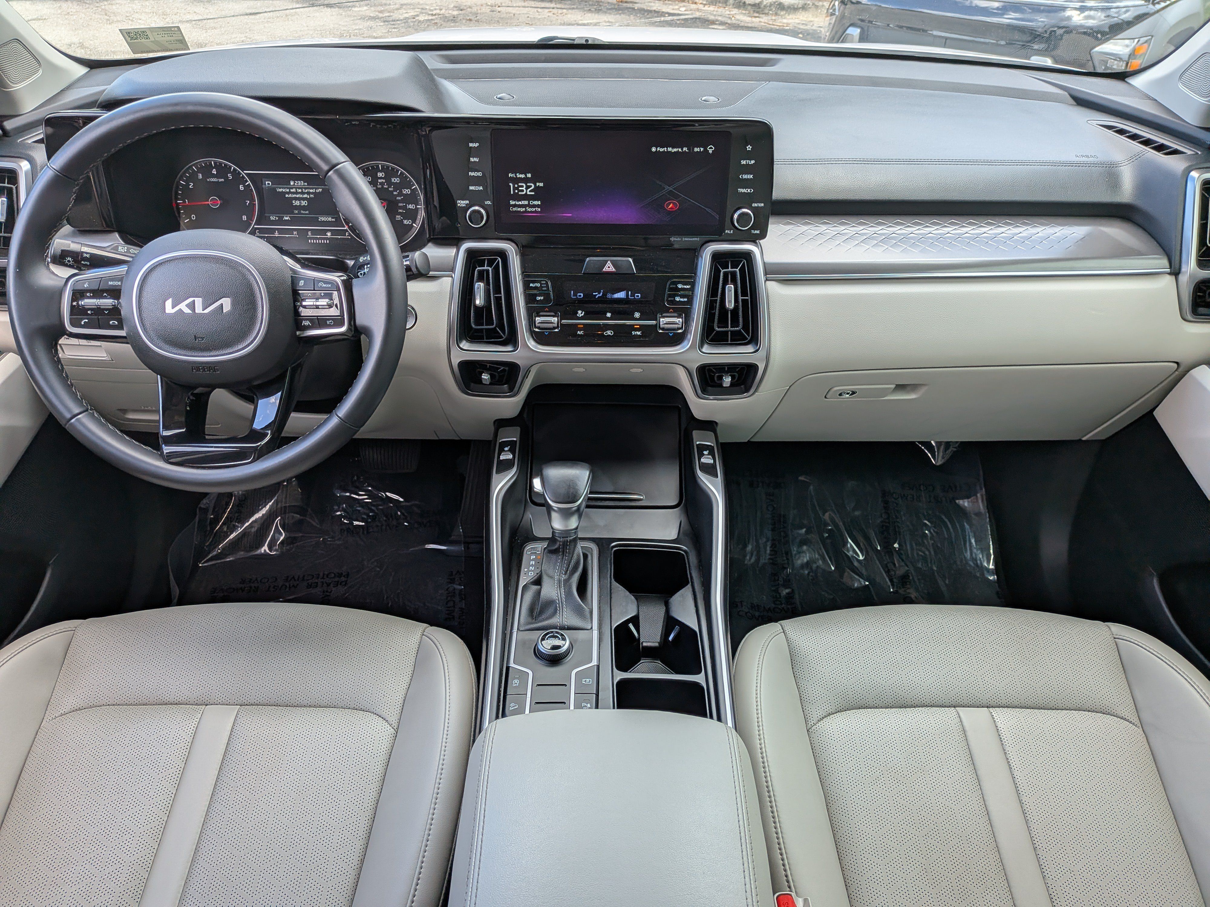 Used 2023 Kia Sorento S FWD image 17