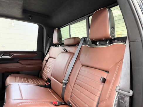 Used 2024 GMC Sierra 3500 Denali Ultimate AWD/4WD image 24