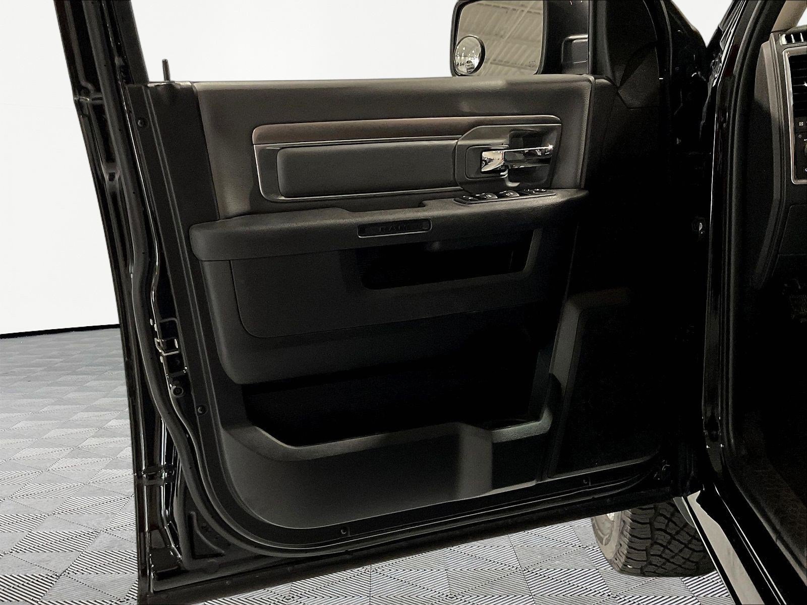 Used 2024 RAM 1500 Classic SLT AWD/4WD image 20