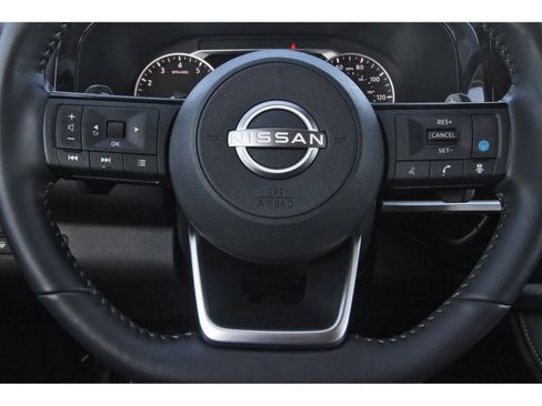 Certified 2025 Nissan Pathfinder SL w/ SL Premium Package FWD image 18