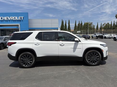 Used 2023 Chevrolet Traverse RS AWD/4WD image 9