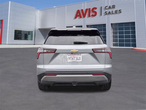 Used 2025 Chevrolet Equinox LT image 7