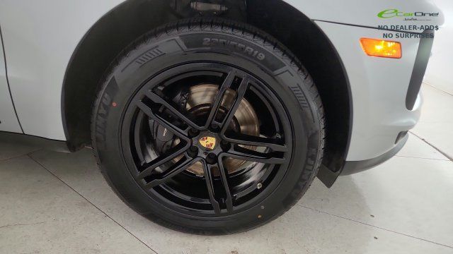 Used 2019 Porsche Macan AWD/4WD image 88