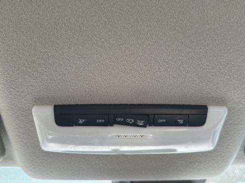 Used 2025 Nissan Versa S w/ S Plus Package FWD image 29