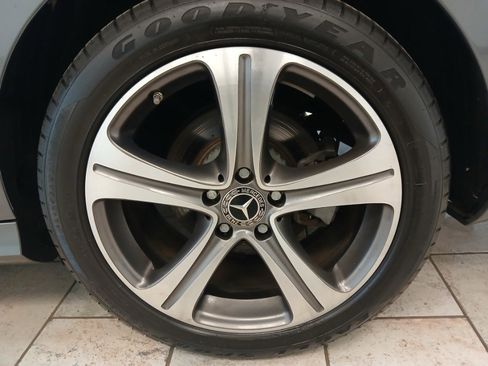 Used 2019 Mercedes-Benz E 300 4MATIC w/ Premium 1 Package image 29