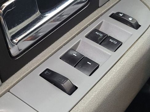 Used 2014 Ford F150 XLT w/ XLT Convenience Package image 27