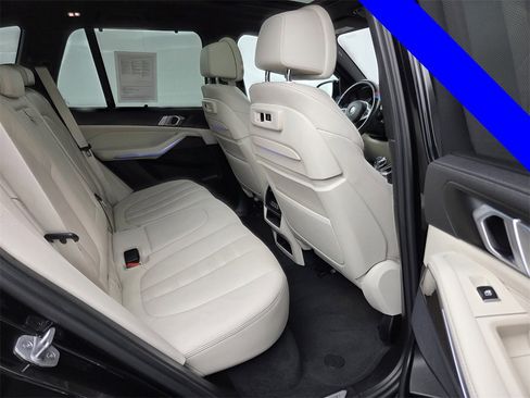 Used 2022 BMW X5 xDrive40i w/ M Sport Package image 22
