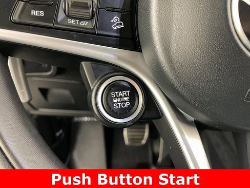 Used 2018 Alfa Romeo Stelvio Ti Sport image 5