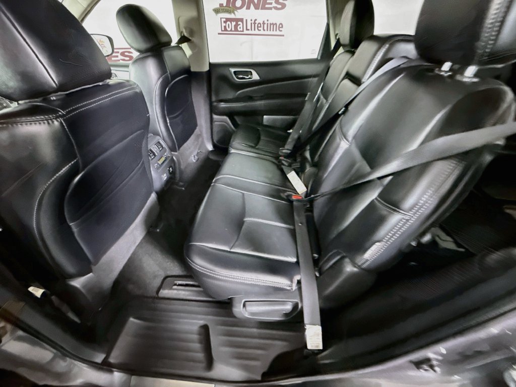 Used 2018 Nissan Pathfinder SL w/ Midnight Edition Package AWD/4WD image 27