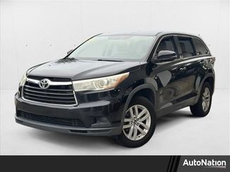 Used 2016 Toyota Highlander LE image 1
