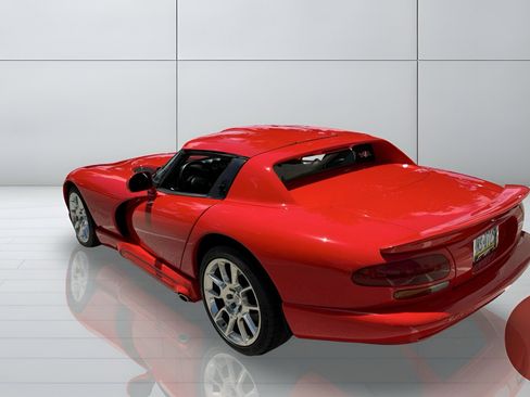 Used 2001 Dodge Viper RT/10 RWD image 2