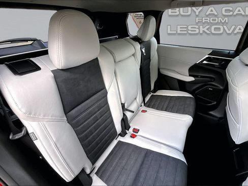 New 2026 Mitsubishi Outlander SE AWD/4WD image 9