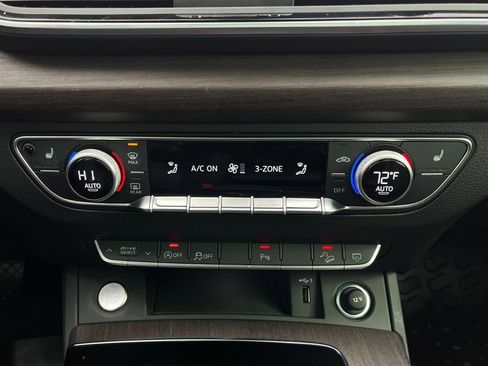 Used 2025 Audi Q5 2.0T Premium image 35