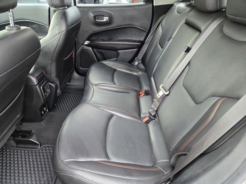 Used 2020 Jeep Compass Trailhawk w/ Leather Interior Group AWD/4WD image 11