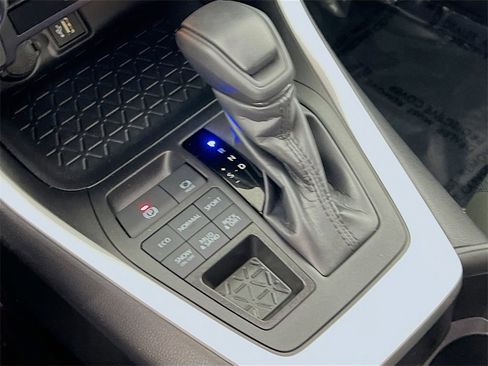 Certified 2025 Toyota RAV4 LE image 16
