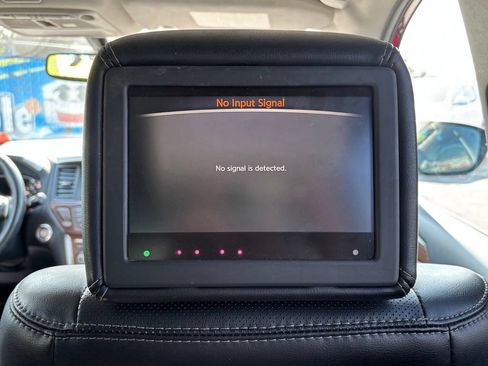 Used 2019 Nissan Pathfinder Platinum AWD/4WD image 22