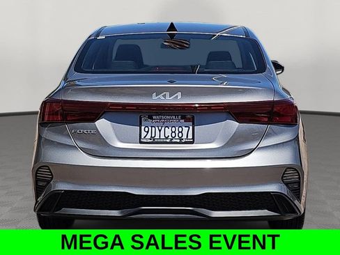 Used 2023 Kia Forte LXS w/ LXS Technology Package FWD image 4