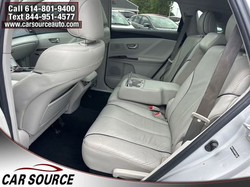 Used 2010 Toyota Venza FWD image 13
