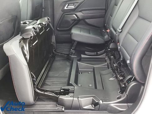 Used 2025 Chevrolet Silverado EV RST image 15