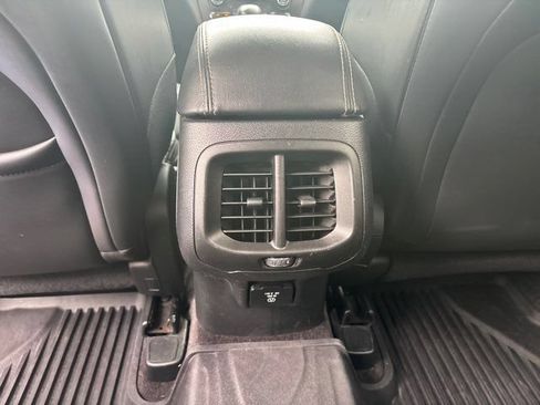 Used 2018 Jeep Cherokee Limited w/ High Altitude Package FWD image 26