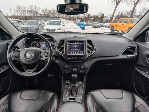 Used 2019 Jeep Cherokee Trailhawk w/ Comfort/Convenience Group image 2