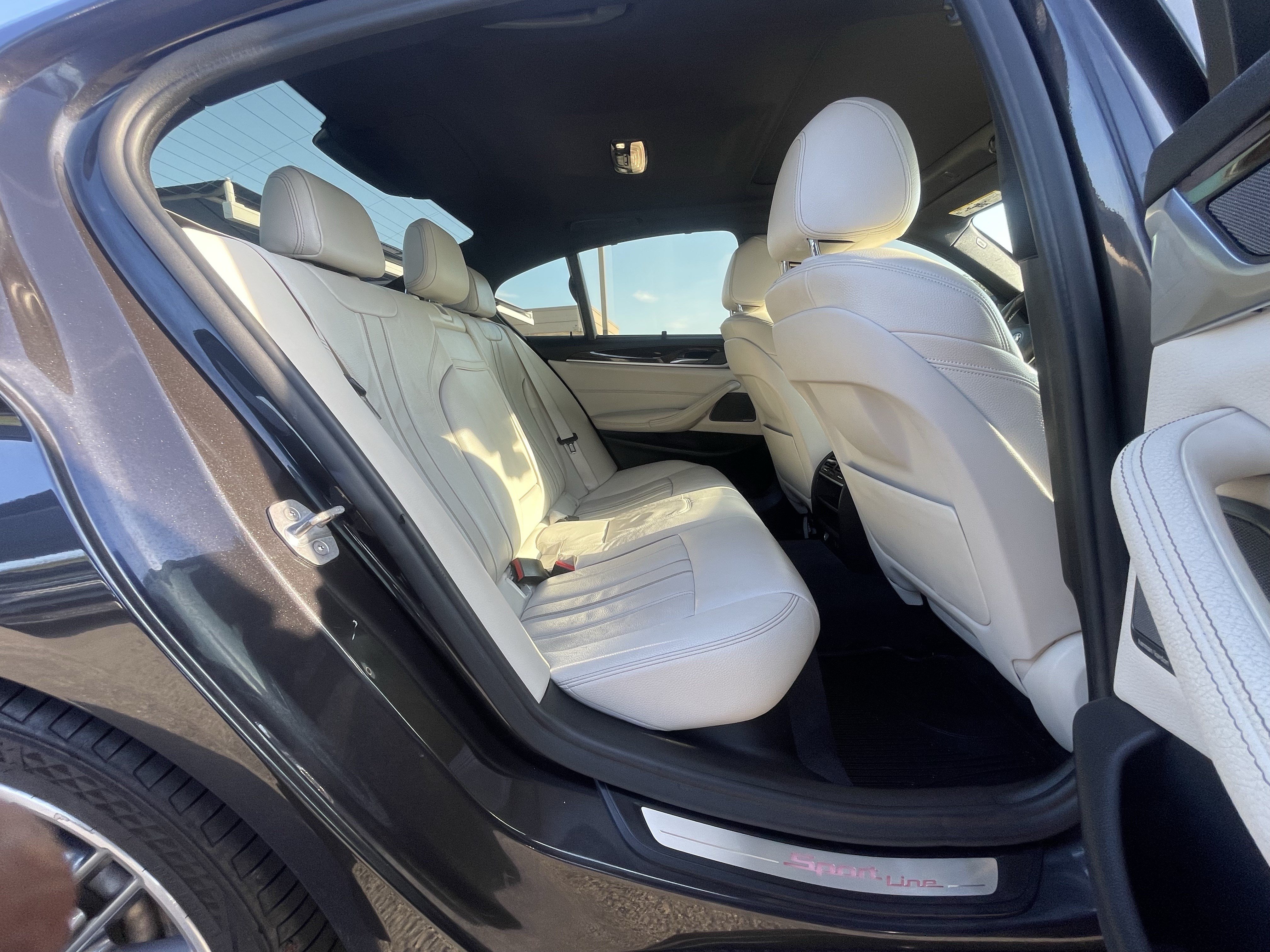 Used 2019 BMW 540i RWD image 12