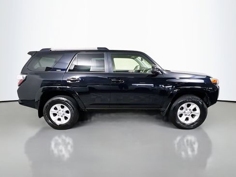 Used 2024 Toyota 4Runner SR5 image 3