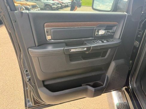 Used 2017 RAM 1500 Laramie w/ Convenience Group AWD/4WD image 5