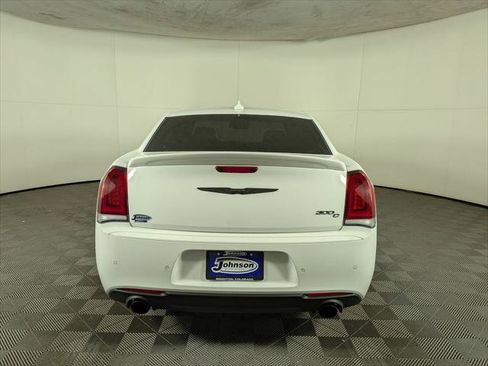Certified 2023 Chrysler 300 C RWD image 9