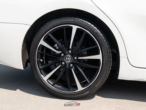 Used 2019 Toyota Camry XSE w/ Carpet Mat Package FWD image 9
