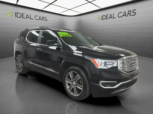Used 2017 GMC Acadia Denali w/ Technology Package FWD image 3