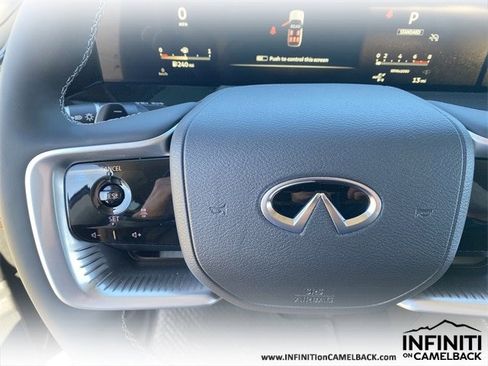 New 2026 INFINITI QX80 Luxe image 24
