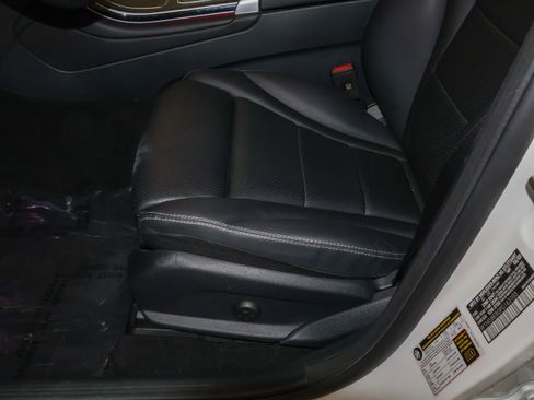 Used 2023 Mercedes-Benz GLC 300 4MATIC Coupe image 13
