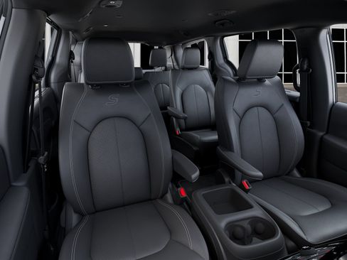 New 2026 Chrysler Pacifica Select AWD/4WD image 16