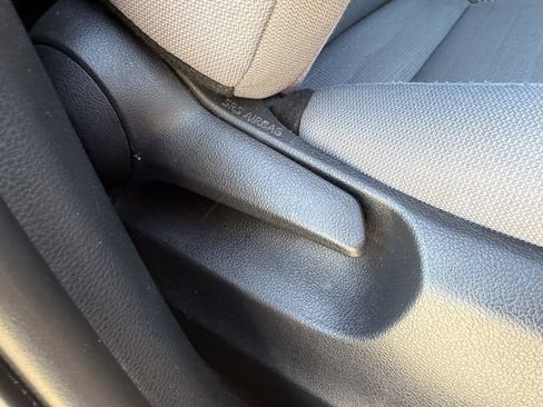 Certified 2024 Toyota Corolla Cross SE image 28