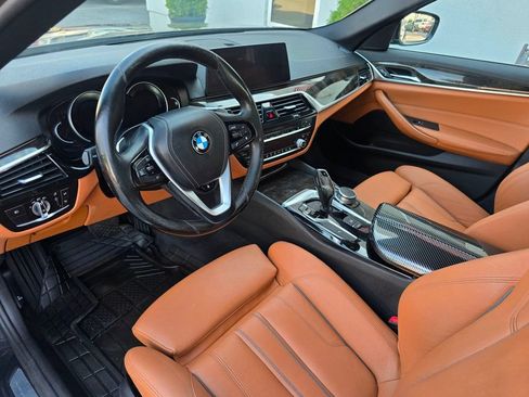 Used 2017 BMW 530i xDrive w/ Premium Package AWD/4WD image 9