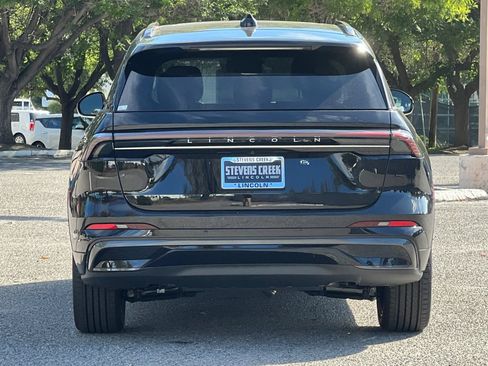 New 2026 Lincoln Nautilus Reserve w/ Jet Appearance Package AWD/4WD image 5